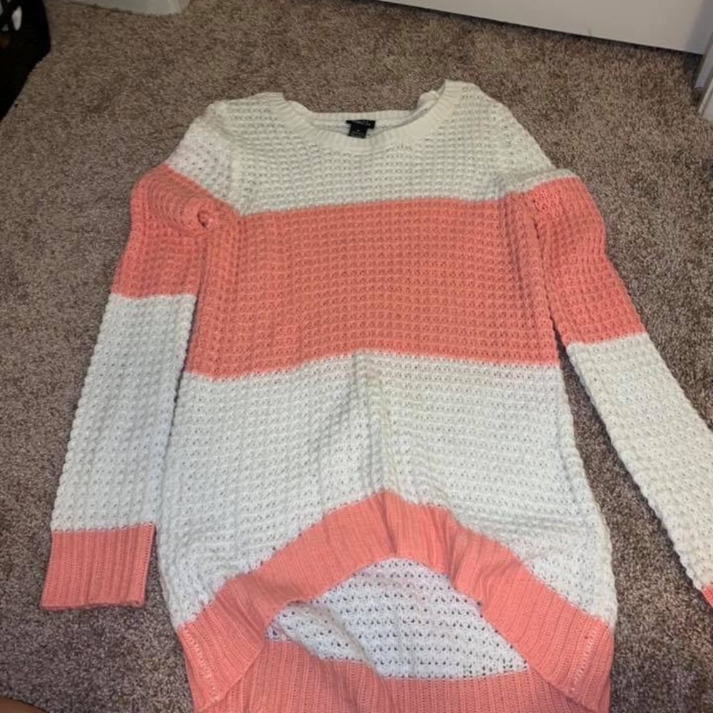 Sweaters - Picture 3 of 6